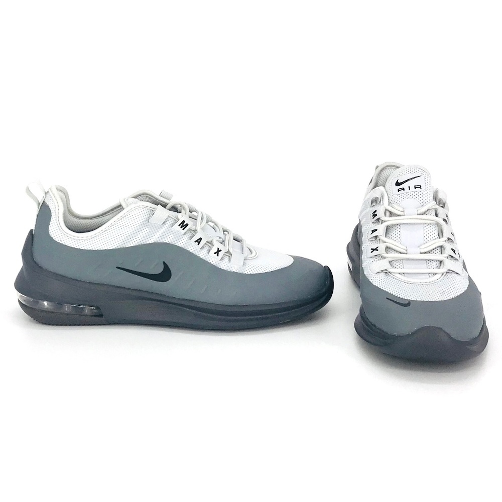 Nike Air Max Axis Size 6.5 Women